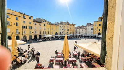 In Anfiteatro. Vivere Lucca immersi nella storia – Fotos 6